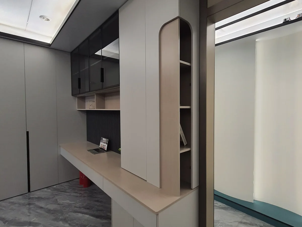 Study & Display
